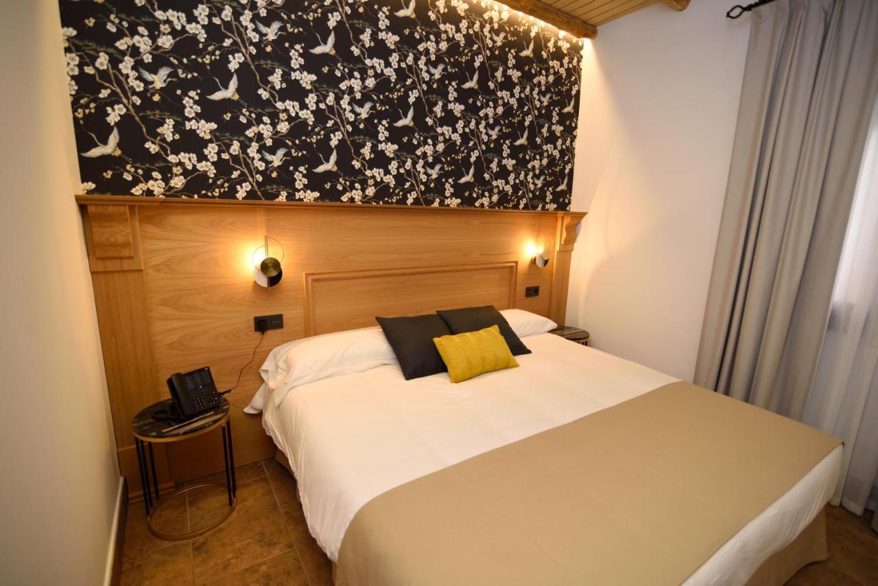 Hostal Rural Santa Habitaciones Aldea DEl Rocío Dış mekan fotoğraf