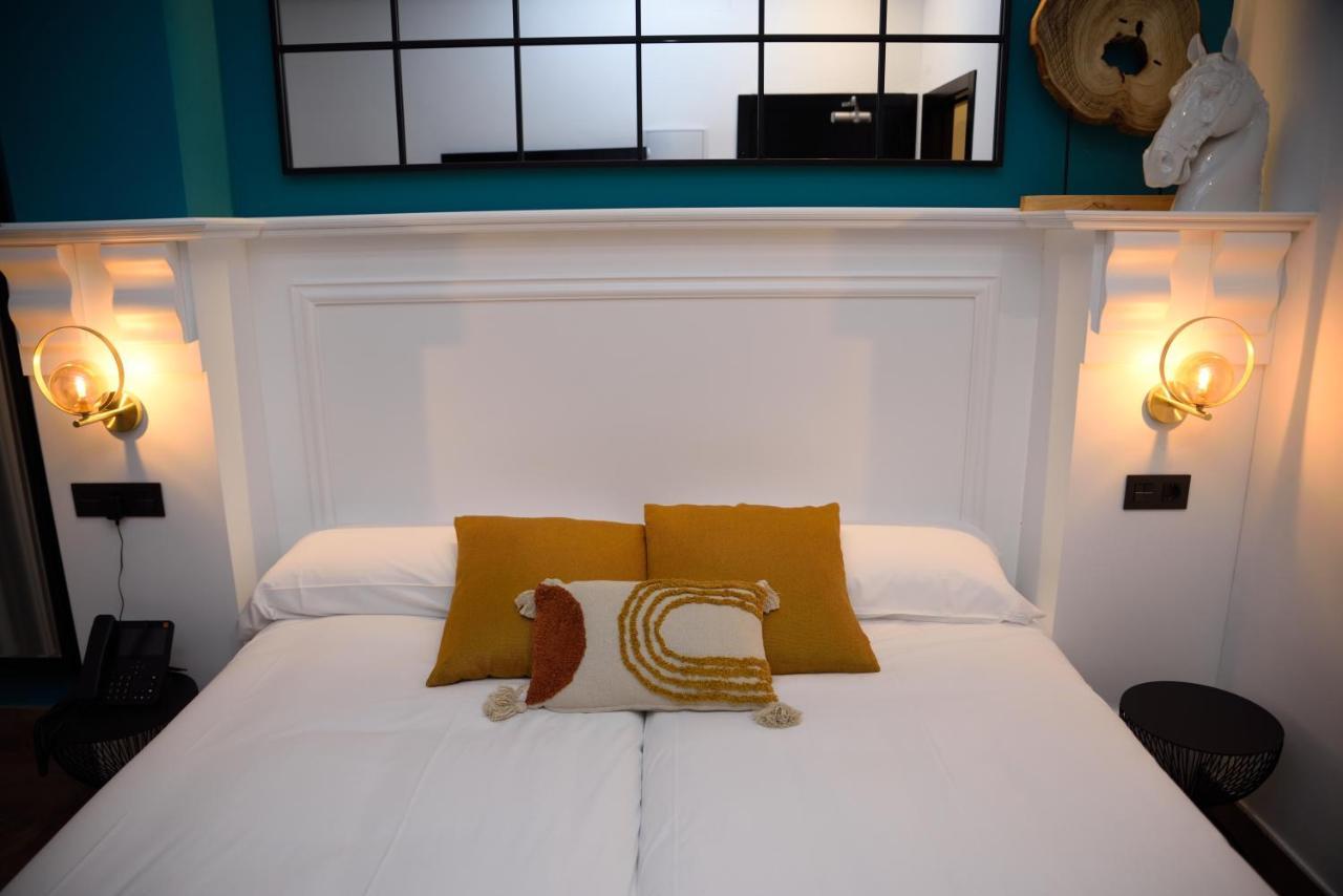 Hostal Rural Santa Habitaciones Aldea DEl Rocío Dış mekan fotoğraf
