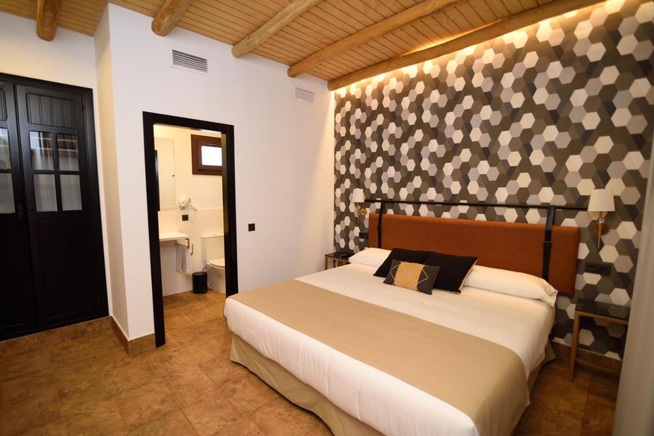 Hostal Rural Santa Habitaciones Aldea DEl Rocío Dış mekan fotoğraf
