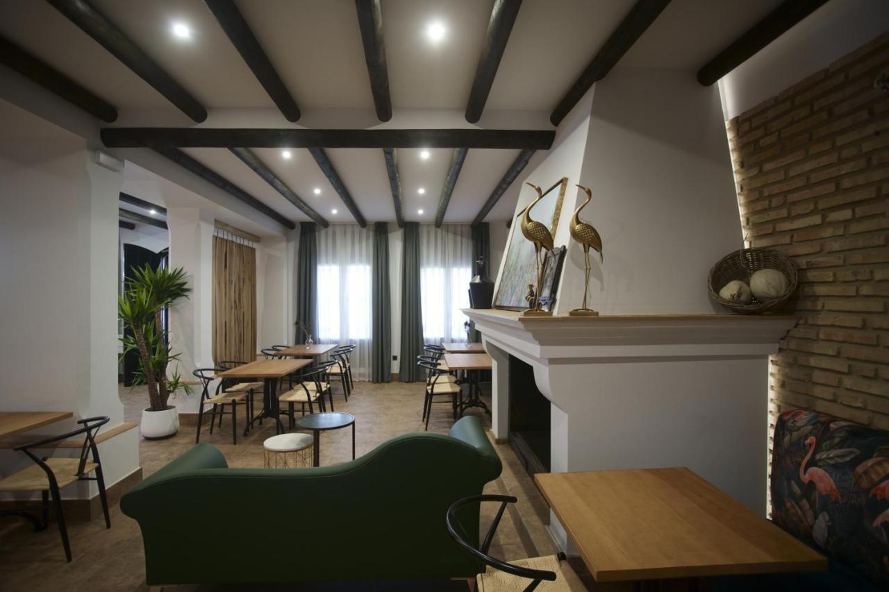 Hostal Rural Santa Habitaciones Aldea DEl Rocío Dış mekan fotoğraf