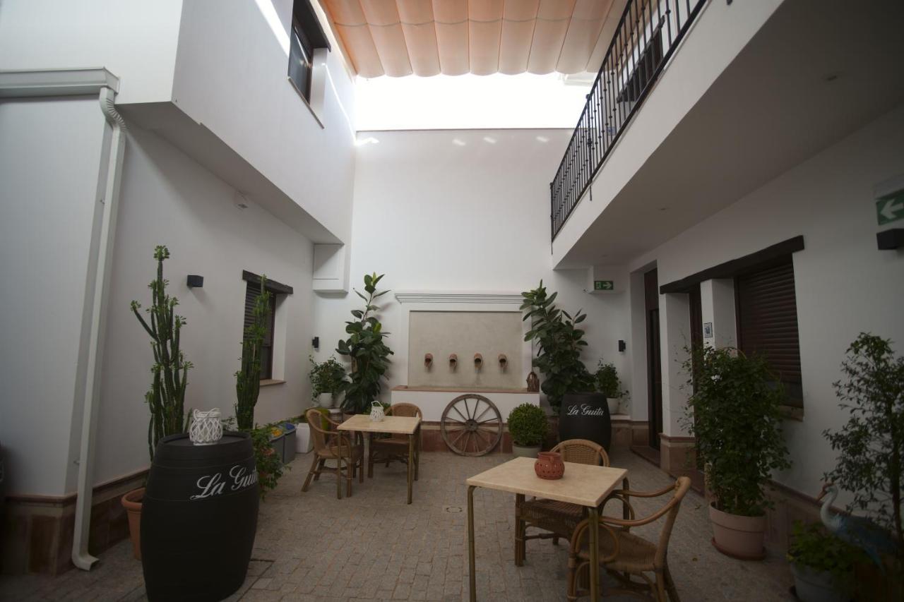 Hostal Rural Santa Habitaciones Aldea DEl Rocío Dış mekan fotoğraf